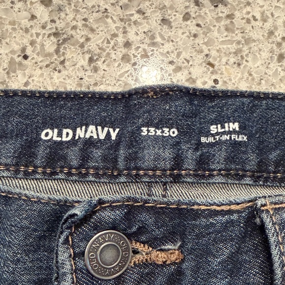 33x30 TWO Pairs Old Navy Men's Slim Jeans - Light Blue & Dark Blue Washes - Picture 3 of 5